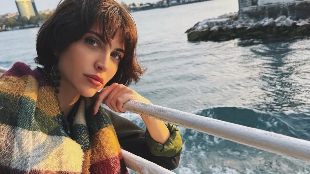 Beyza Gümülcine kimdir? Beyza Gümülcine kaç yaşında, aslen nereli? Beyza Gümülcine evli mi?