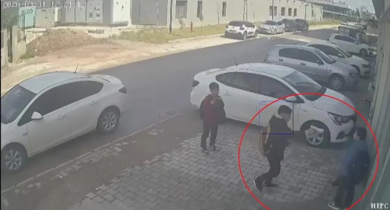 Daha 11 yaşındalar! Suça sürüklenen çocuk sorunu bitmiyor: Oyuncak silahla akranlarını gasp ettiler