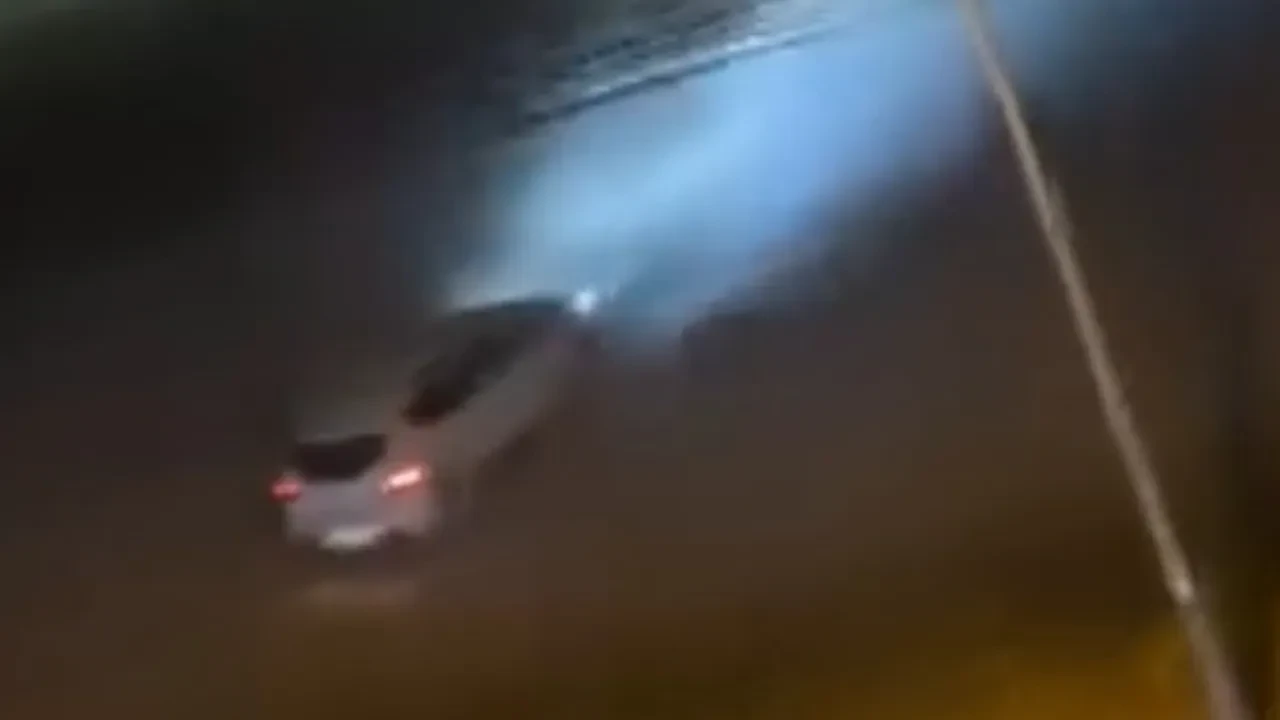 Drift yaparak trafikte tehlike saçtı! O anlar kameralarda