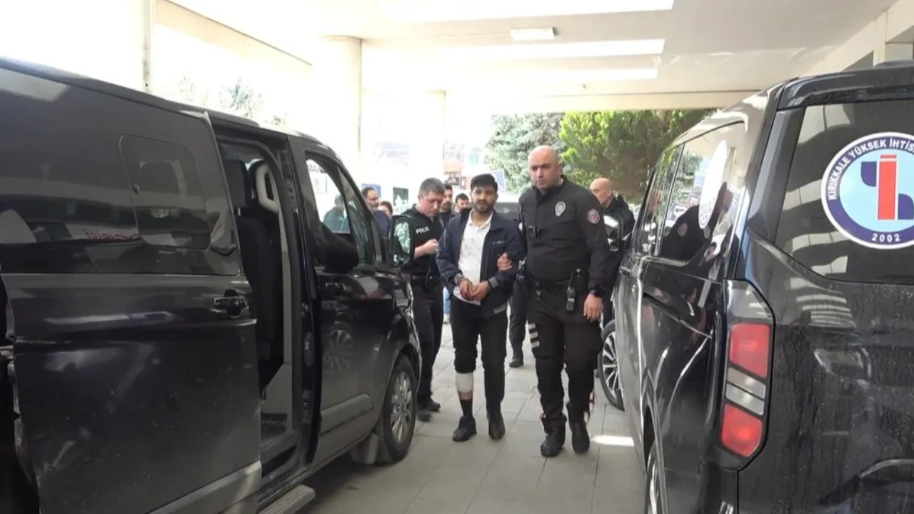 Hastanede 'namus' dehşeti! Nikahsız birliktelikten doğan bebeklerinin fotoğrafını paylaşan çifte bıçaklı saldırı 