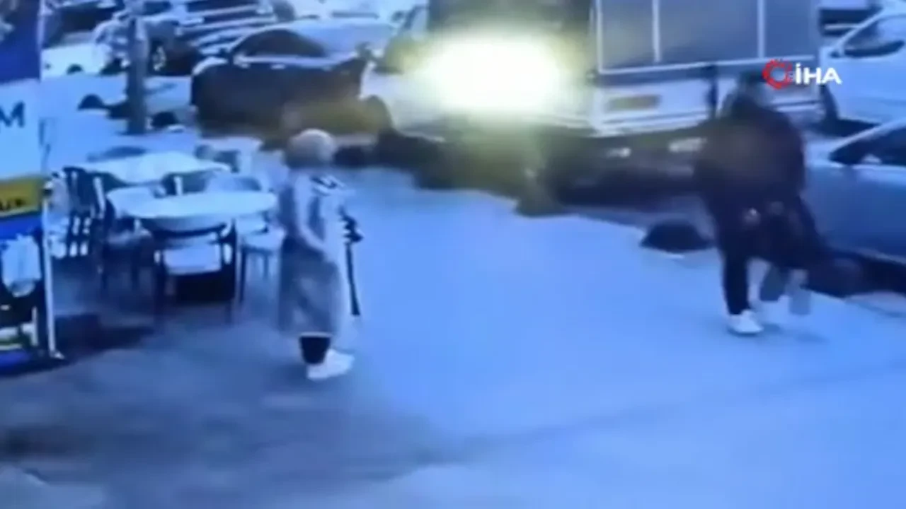 Sandalyenin biri çalındı, mobilyacı gülerek hırsıza seslendi! 'Abla takımı bozdun, kalanı da gel al'