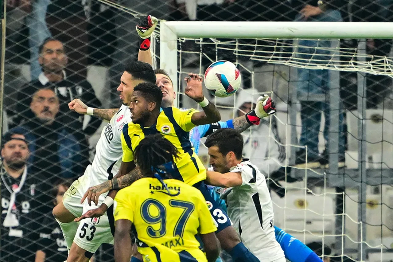 Süper Lig'de Trabzonspor - Galatasaray ve Fenerbahçe - Beşiktaş derbisinin hakemleri belli oldu!