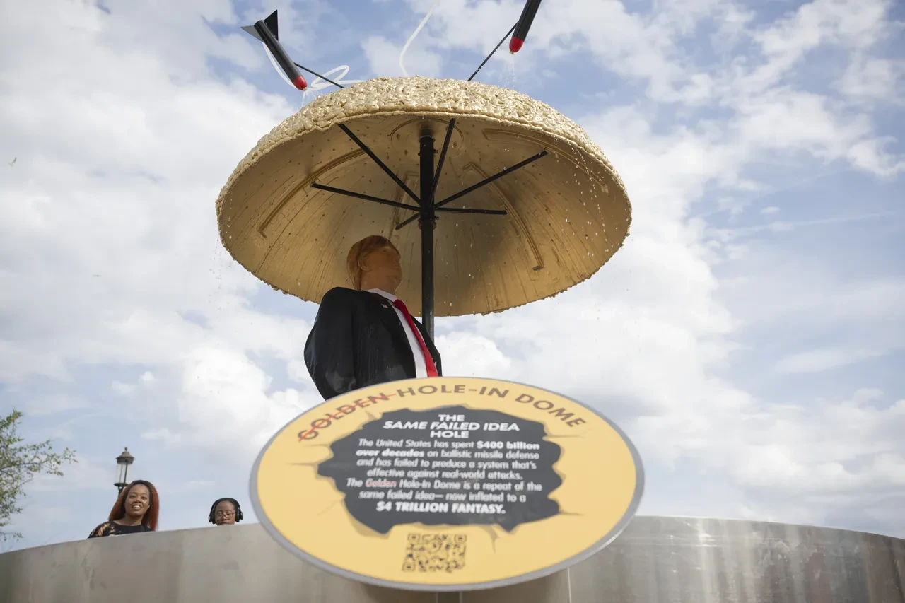 Donald Trump heykeli