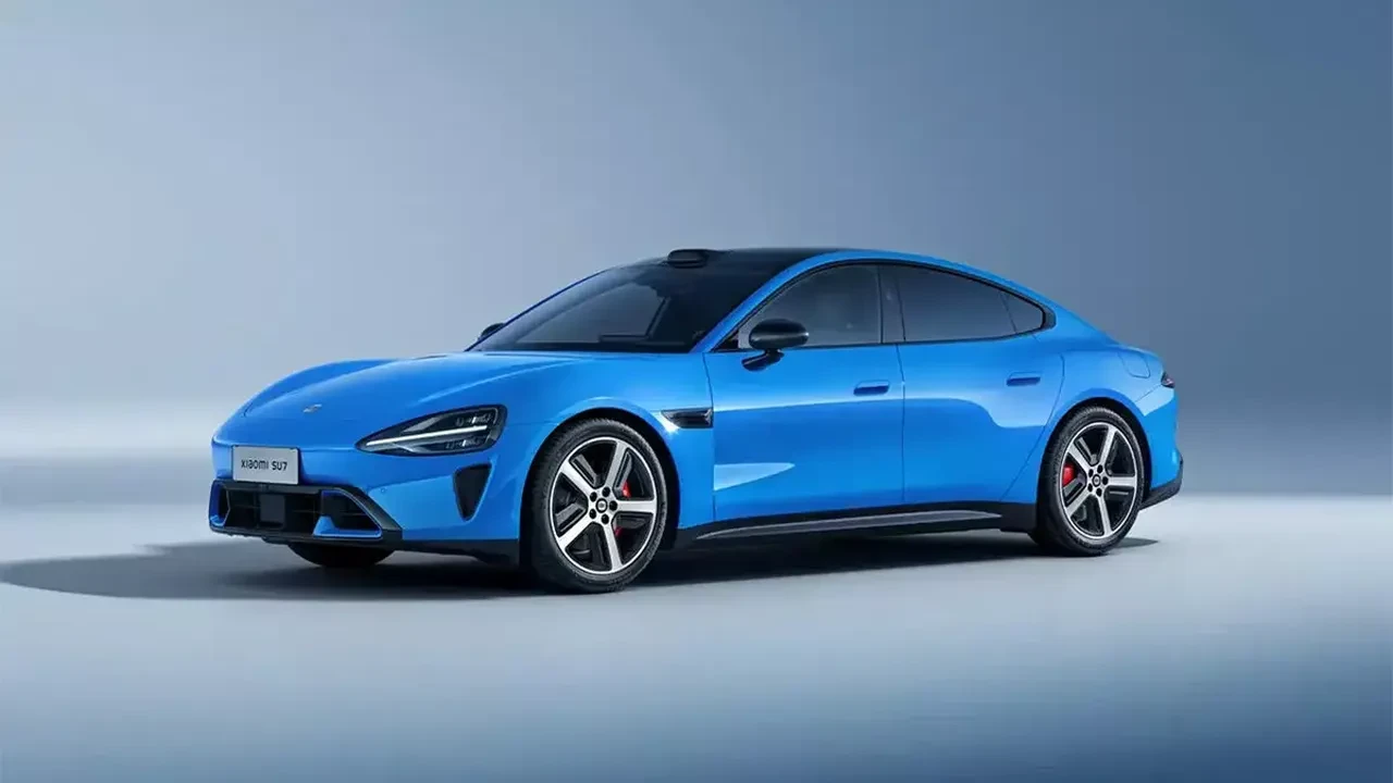 Xiaomi CEO'su canlı yayında araba parçalayacak