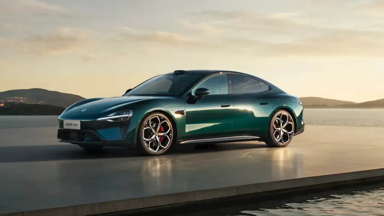 Xiaomi CEO'su canlı yayında araba parçalayacak