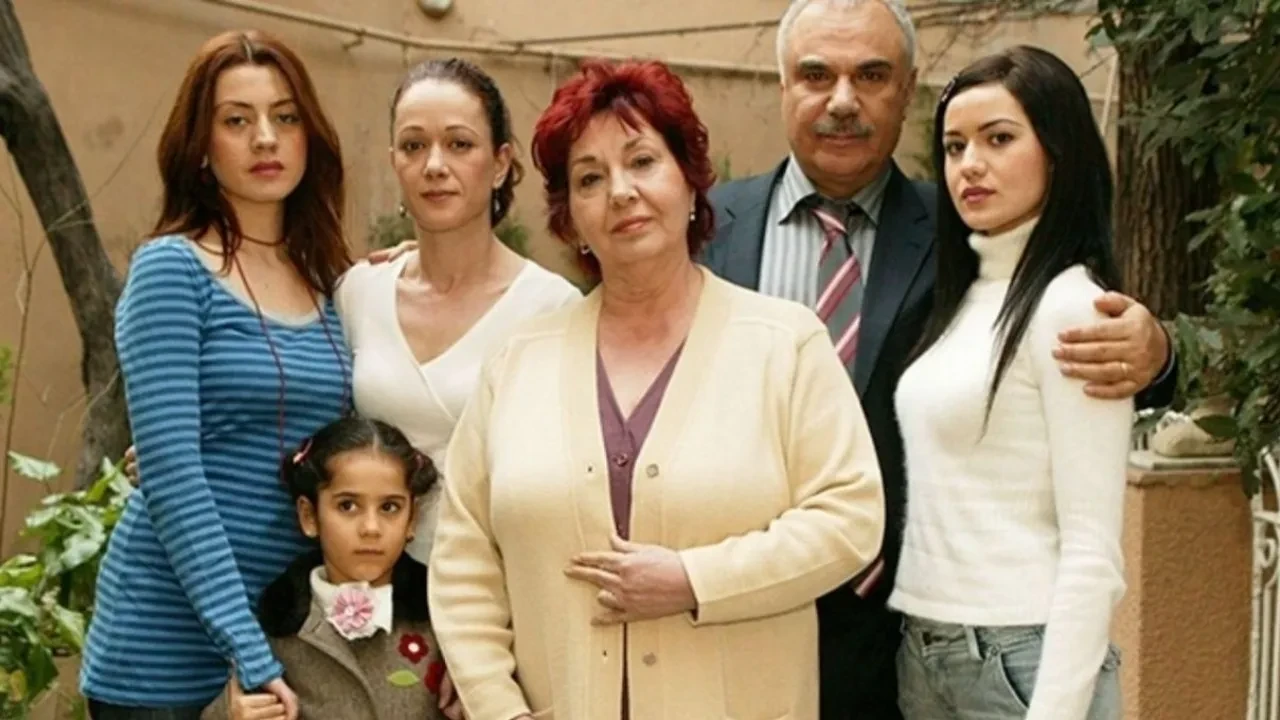 Yaprak Dökümü dizisi yeniden mi başlayacak? Yaprak Dökümü 2. sezon olacak mı?