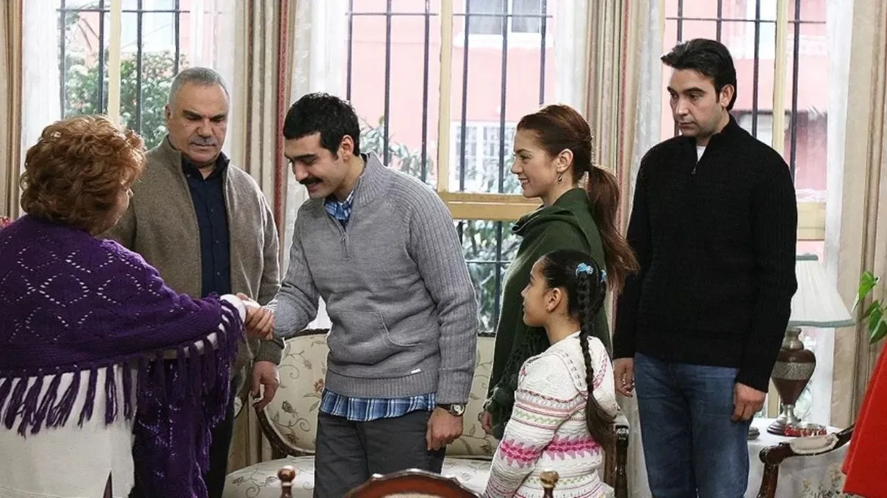 Yaprak Dökümü dizisi yeniden mi başlayacak? Yaprak Dökümü 2. sezon olacak mı?