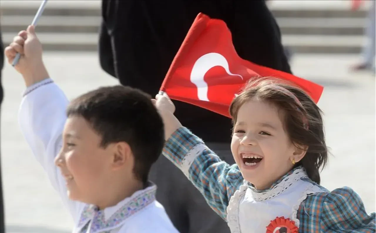 22 Nisan tatil mi: Öğleden sonra okul var mı? 22 Nisan yarım gün mü?