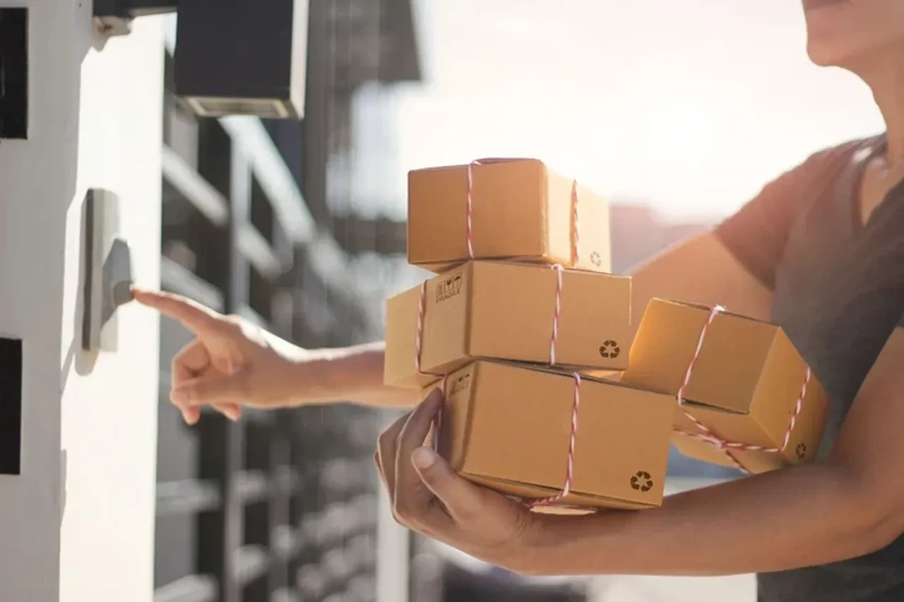 23 Nisan Perşembe kargolar açık mı kargo teslim ve dağıtımı yapılacak mı?