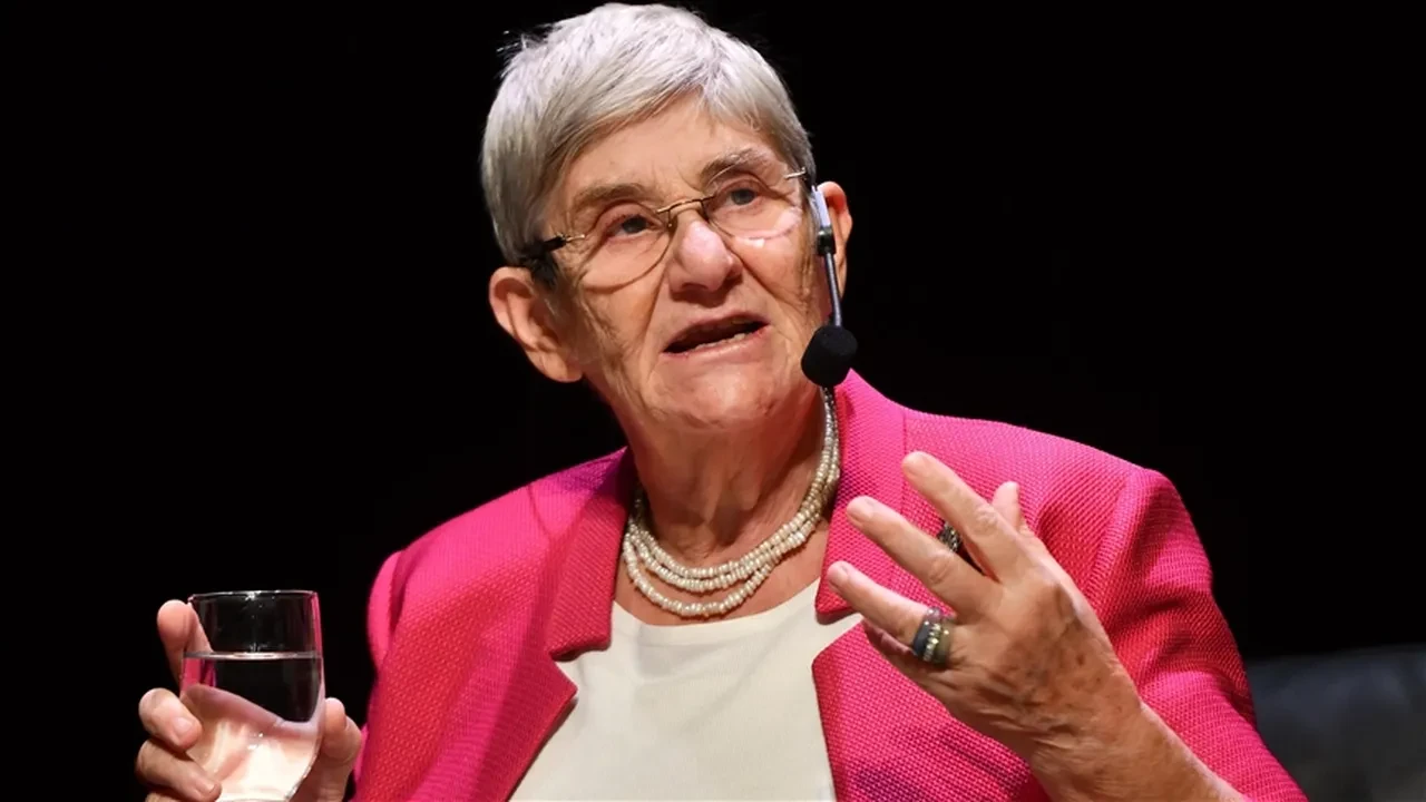 Canan Karatay eşinin ölümünden sonra imaj değiştirdi! Bakın neresini yaptırdı