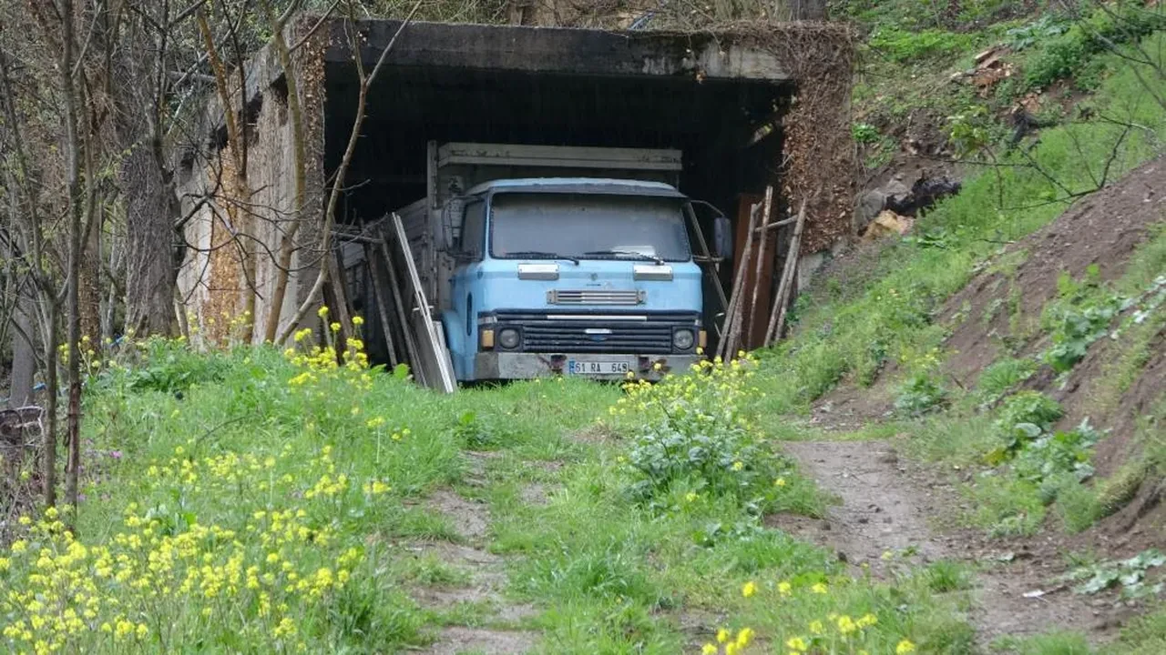 Değeri parayla ölçülmüyor! Yarım asırlık kamyonu yerinden kıpırdatmadı: Sırrı ardındaki duygusal bağda gizli