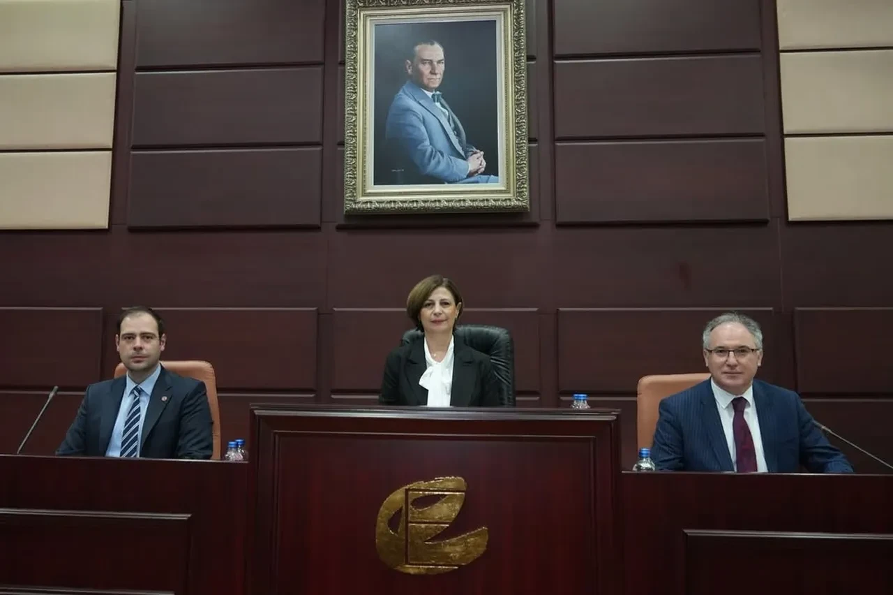 Eskişehir'de su tarifesi krizi: Başkan Ayşe Ünlüce hakkında soruşturma talebi