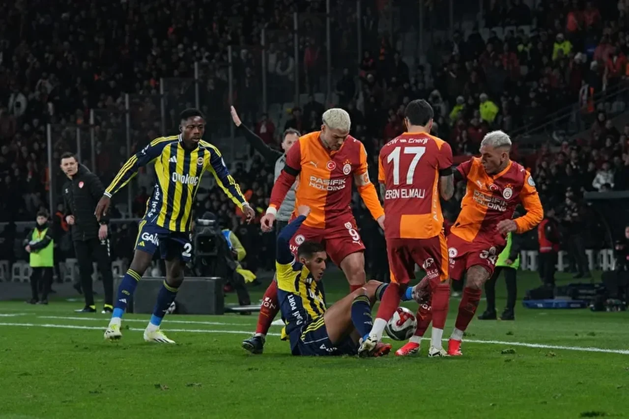 Galatasaray Fenerbahçe derbisi ne zaman oynanacak? Osimhen derbide oynayacak mı?