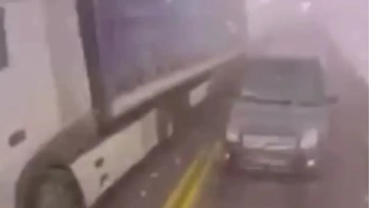 Hatalı sollamanın bedeli kameraya yansıdı: Feci kaza kamerada