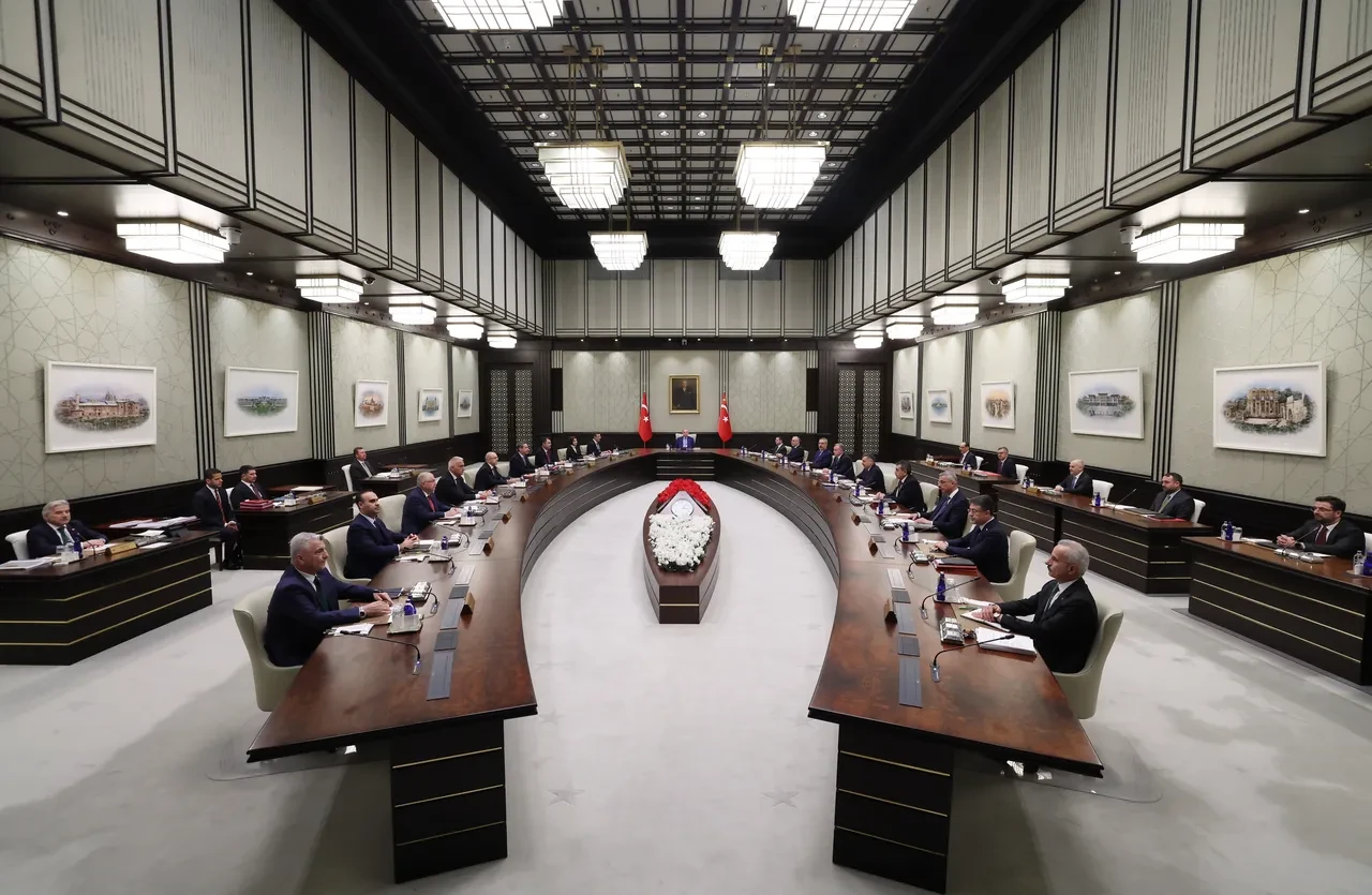 Kabine Toplantısı'nda okul saldırıları ele alındı: Cumhurbaşkanı Erdoğan alınacak önlemleri açıkladı