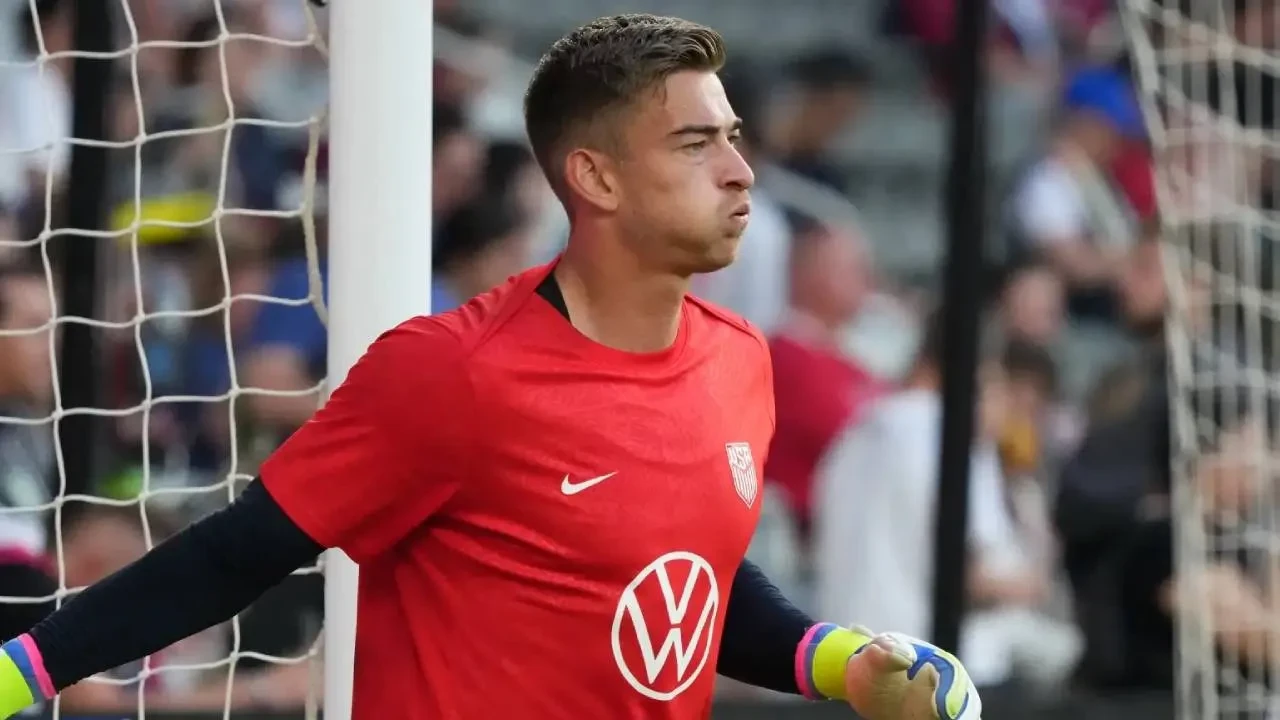 Kaleci Klinsmann'ın maçta boynu kırıldı! İtalya Serie B'de akılalmaz olay