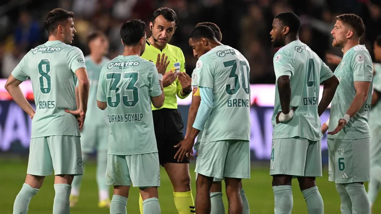 Kayserispor'da teknik direktör Moe gelecek haftalardan umutlu! "Hala şansımız var"