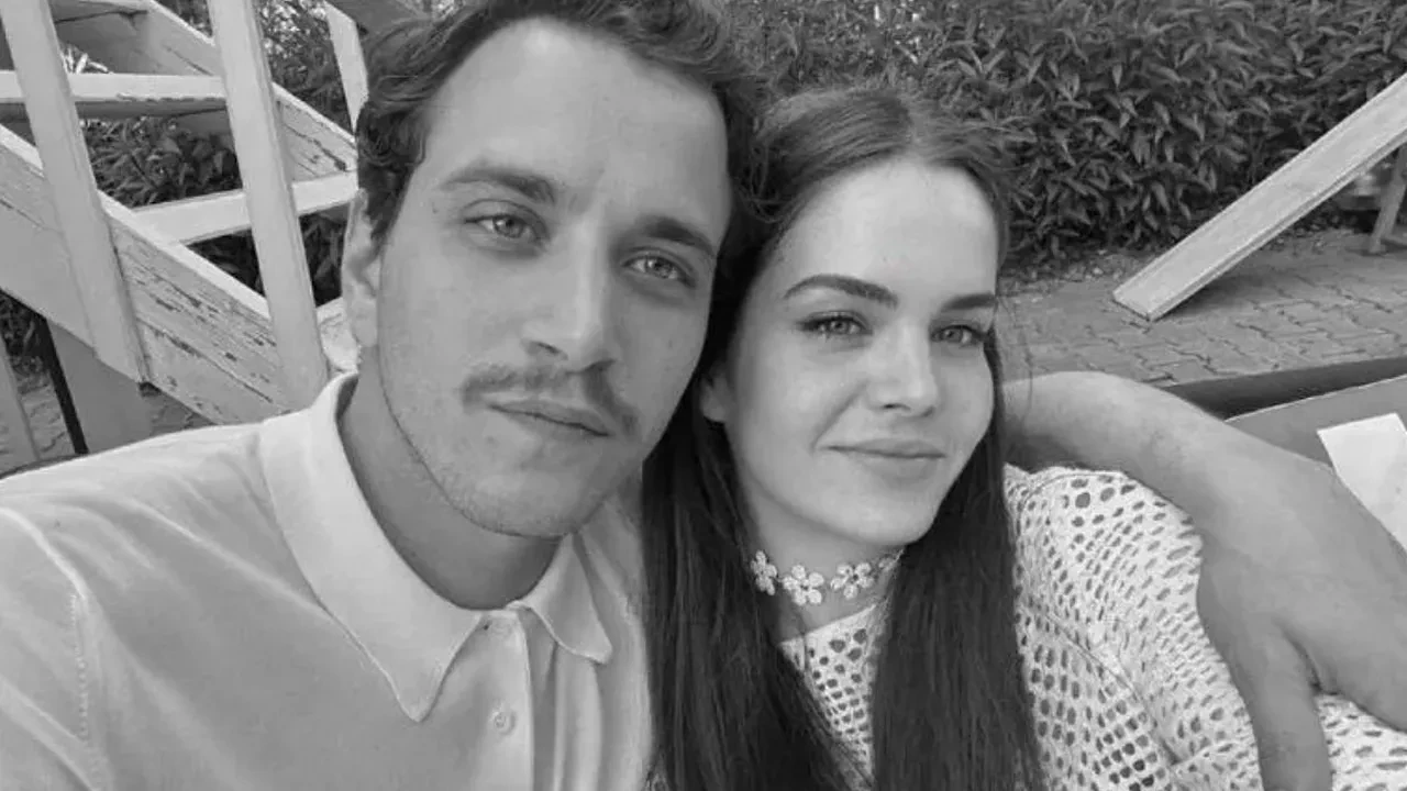 Lara Paşalı Selahattin Paşalı ile düğün fotoğraflarını kaldırdı! Ayrılık iddiaları yeniden alevlendi