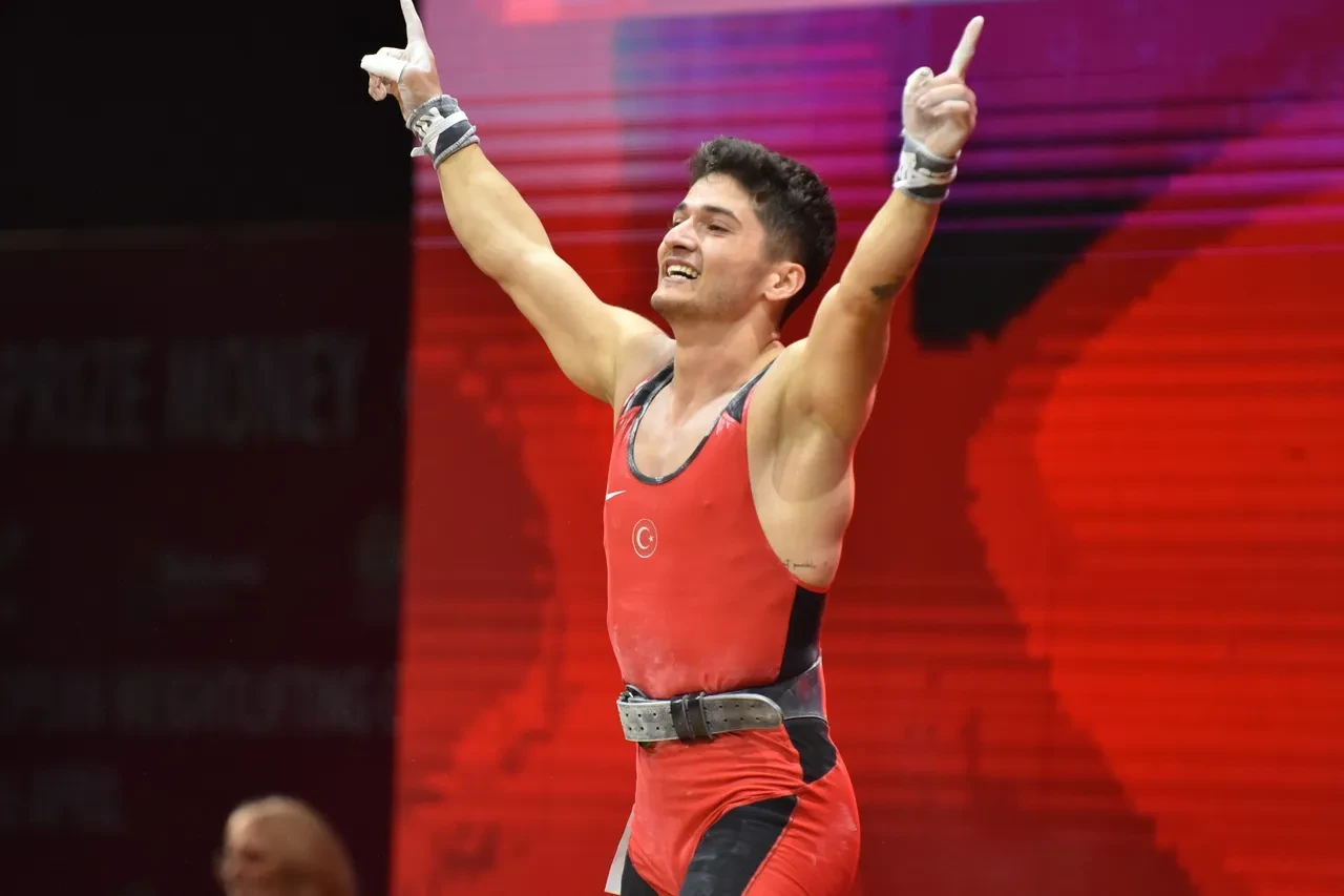 Muhammed Furkan Özbek kaç yaşında nereli? Rekor kırarak Avrupa Şampiyonu oldu