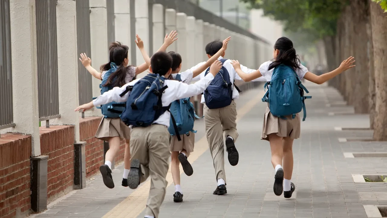 Okullarda "Yüksek güvenlik" dönemi: Kapılar velilere kapandı