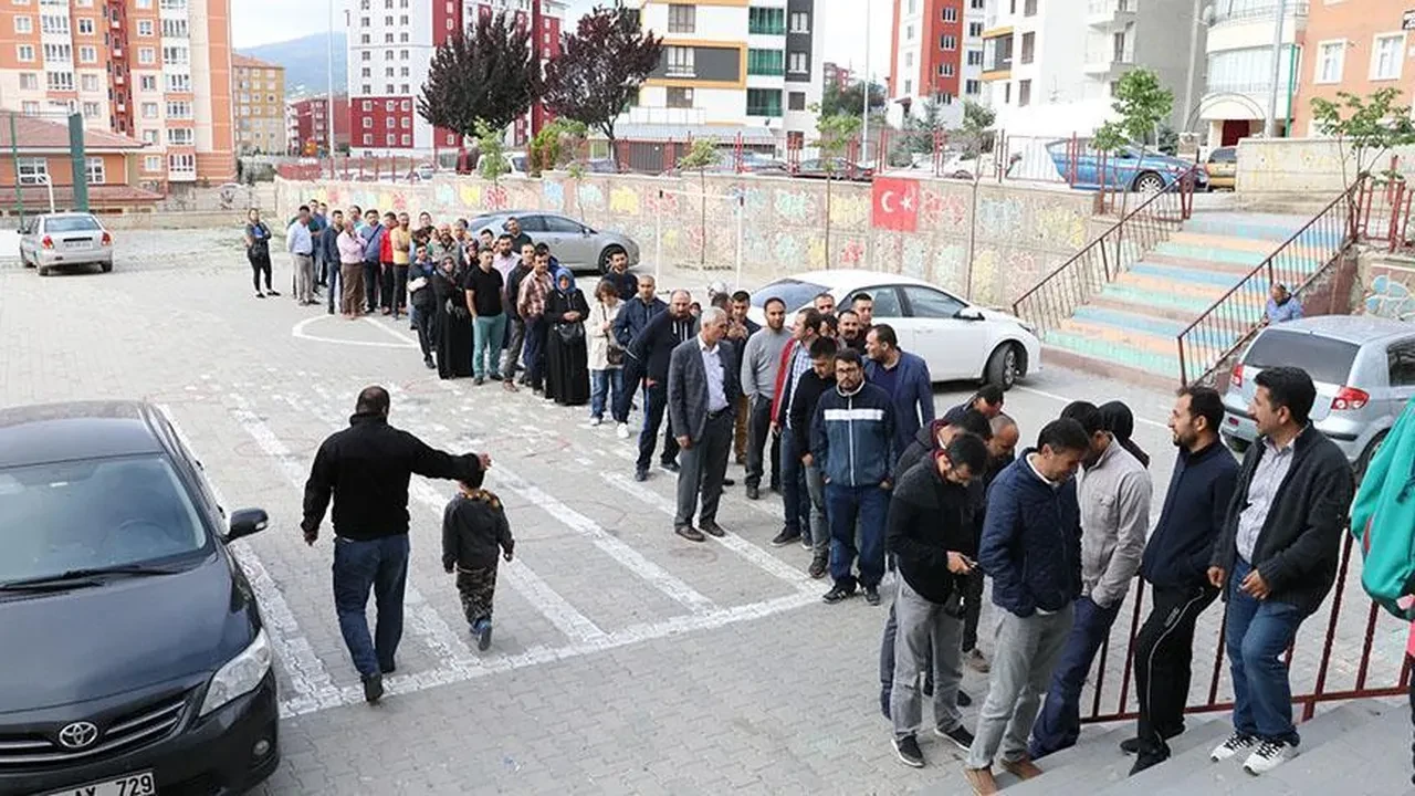 Okullarda "Yüksek güvenlik" dönemi: Kapılar velilere kapandı
