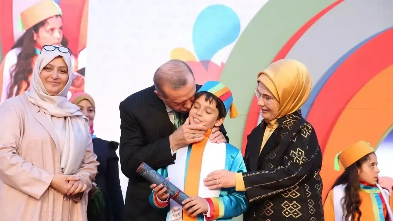 Ömer Tayyip Erdoğan kaç yaşında? Ömer Tayyip Erdoğan kimdir, anne babası kim?