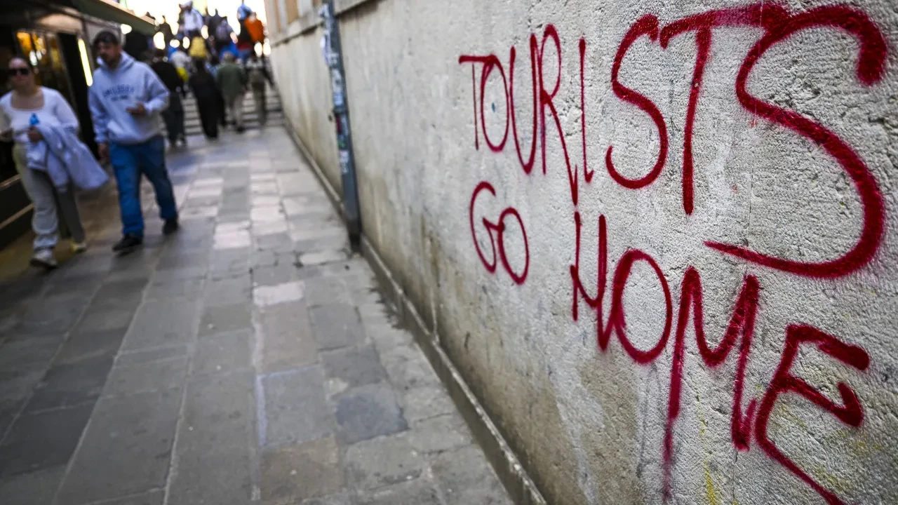 Şehir sular altına gömülüyor! Uzmanlar uyardı: Bu gidişle denizaltıyla gezebileceğiz