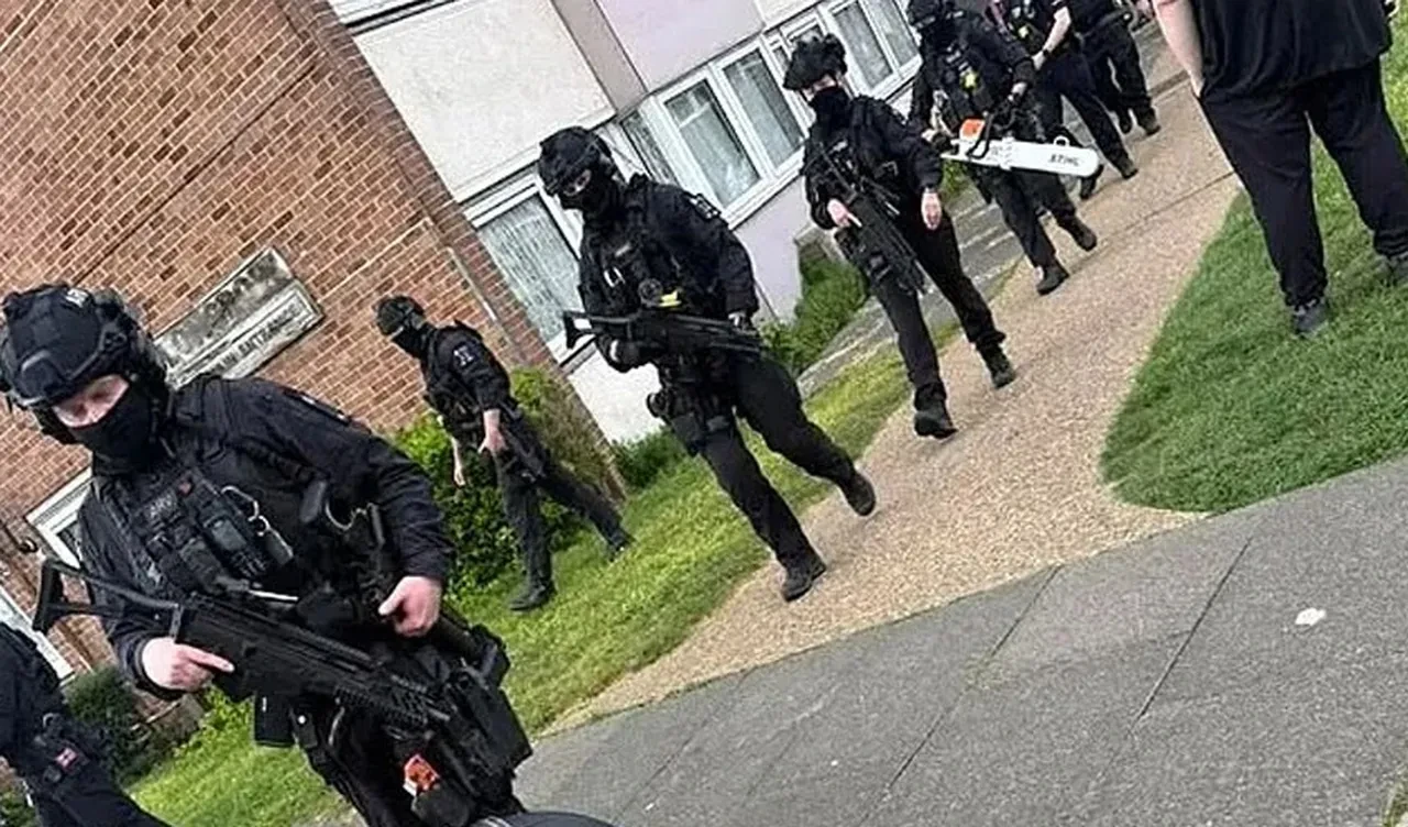 Silah sesleri, 'vuruldum' çığlığı! Polisleri harekete geçiren olay bir 'oyun' çıktı