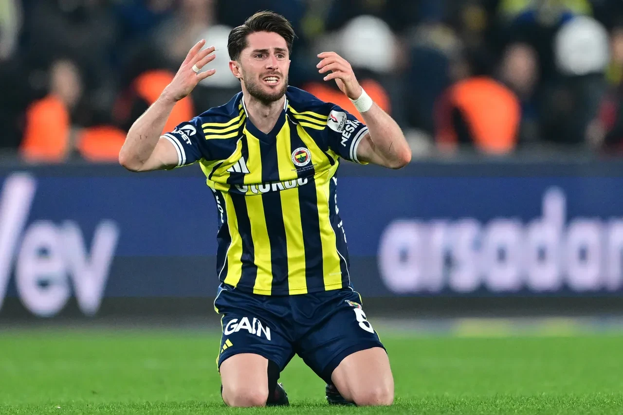 Süper Lig'de şampiyonu dev derbi belirleyecek! İşte şampiyonluk yolunun tüm senaryoları: Fenerbahçe veya Trabzonspor'un şampiyonluğu...