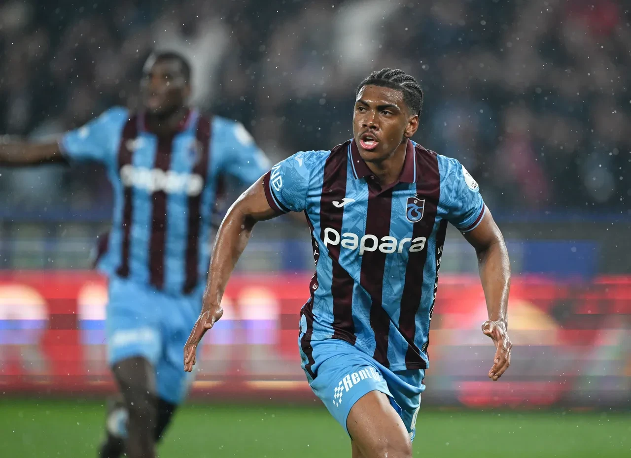 Süper Lig'de şampiyonu dev derbi belirleyecek! İşte şampiyonluk yolunun tüm senaryoları: Fenerbahçe veya Trabzonspor'un şampiyonluğu...