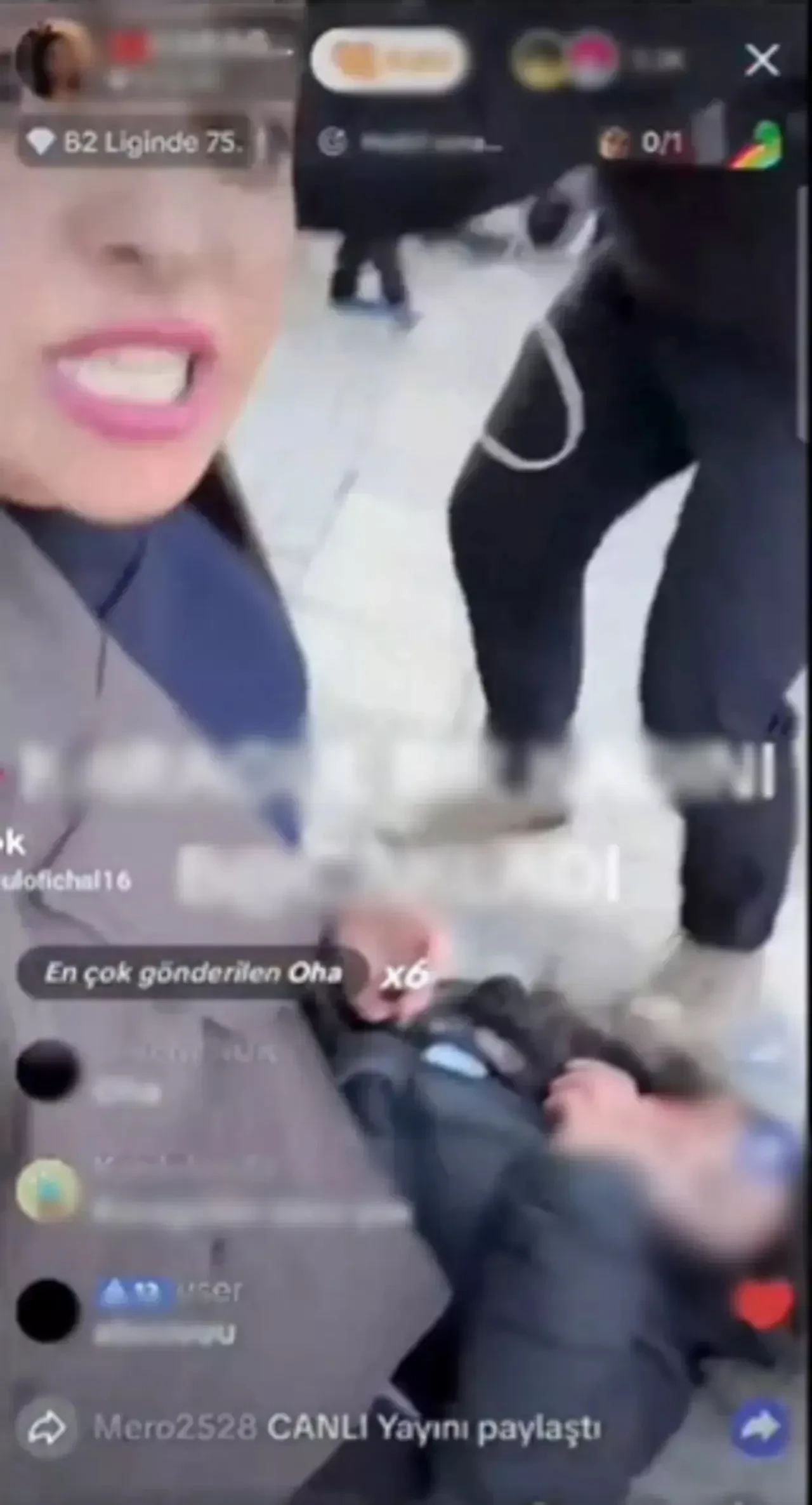 TikTok fenomeni Karagül, sokak ortasında bir kadını yüzünden bıçakladı! Ellerinden kan damlarken yayın yaptı