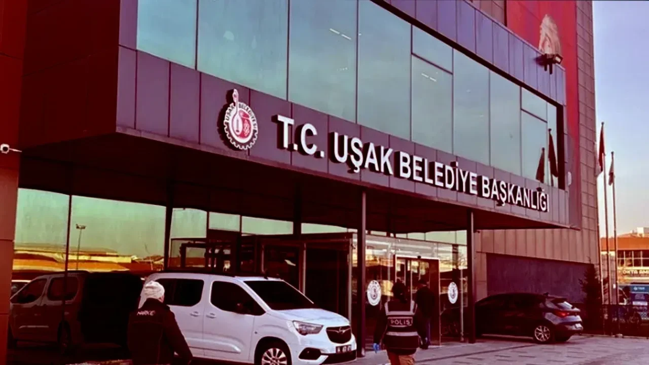 Uşak'ta skandal üstüne skandal! Şehirdeki tüm pavyonları haraca bağlayıp günlerini gün etmişler 