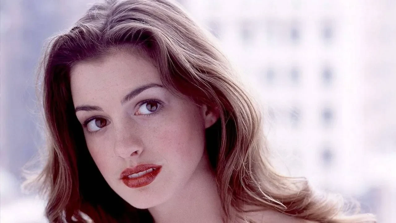 Anne Hathaway “İnşallah” dedi! Sosyal medyada gündem oldu