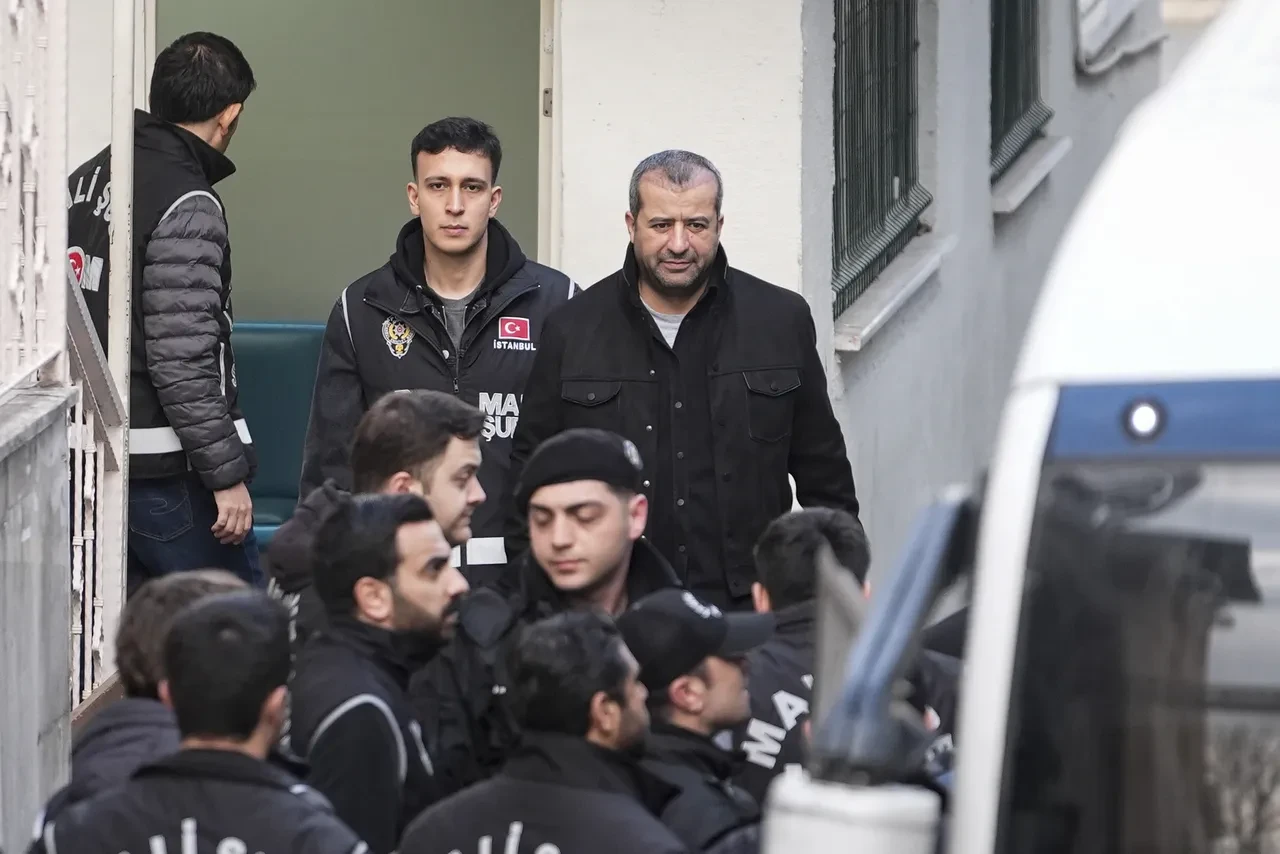 Ataşehir Belediye Başkanı Onursal Adıgüzel ve 19 kişi adliyeye sevk edildi