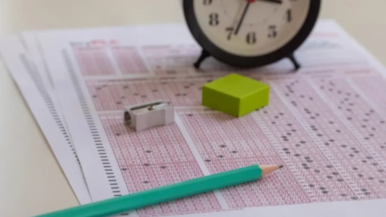 AUZEF vize sınavları hangi gün ne zaman? AUZEF sınav giriş belgesi