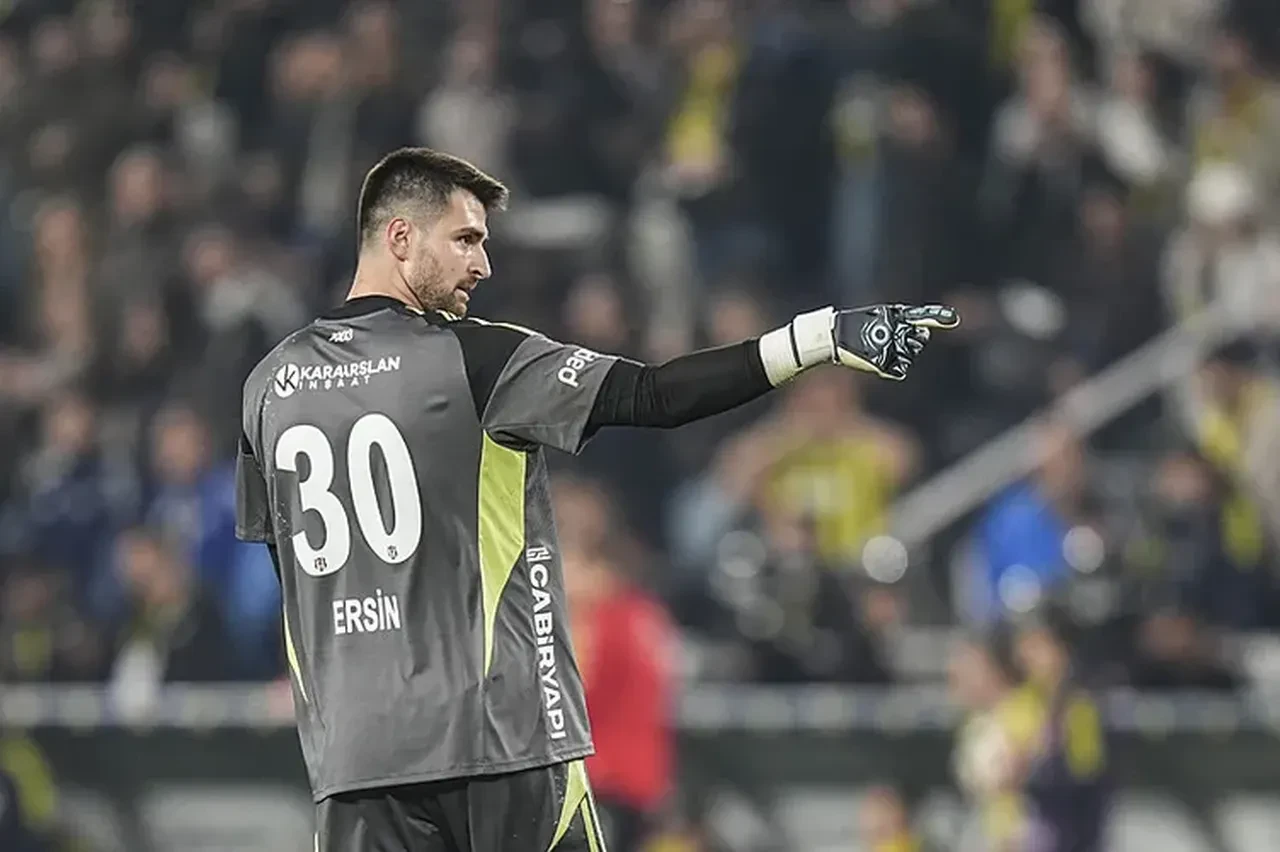 Beşiktaş'ta toplu ayrılık hareketı: Sergen Yalçın kadroda taş üstünde taş bırakmıyor!