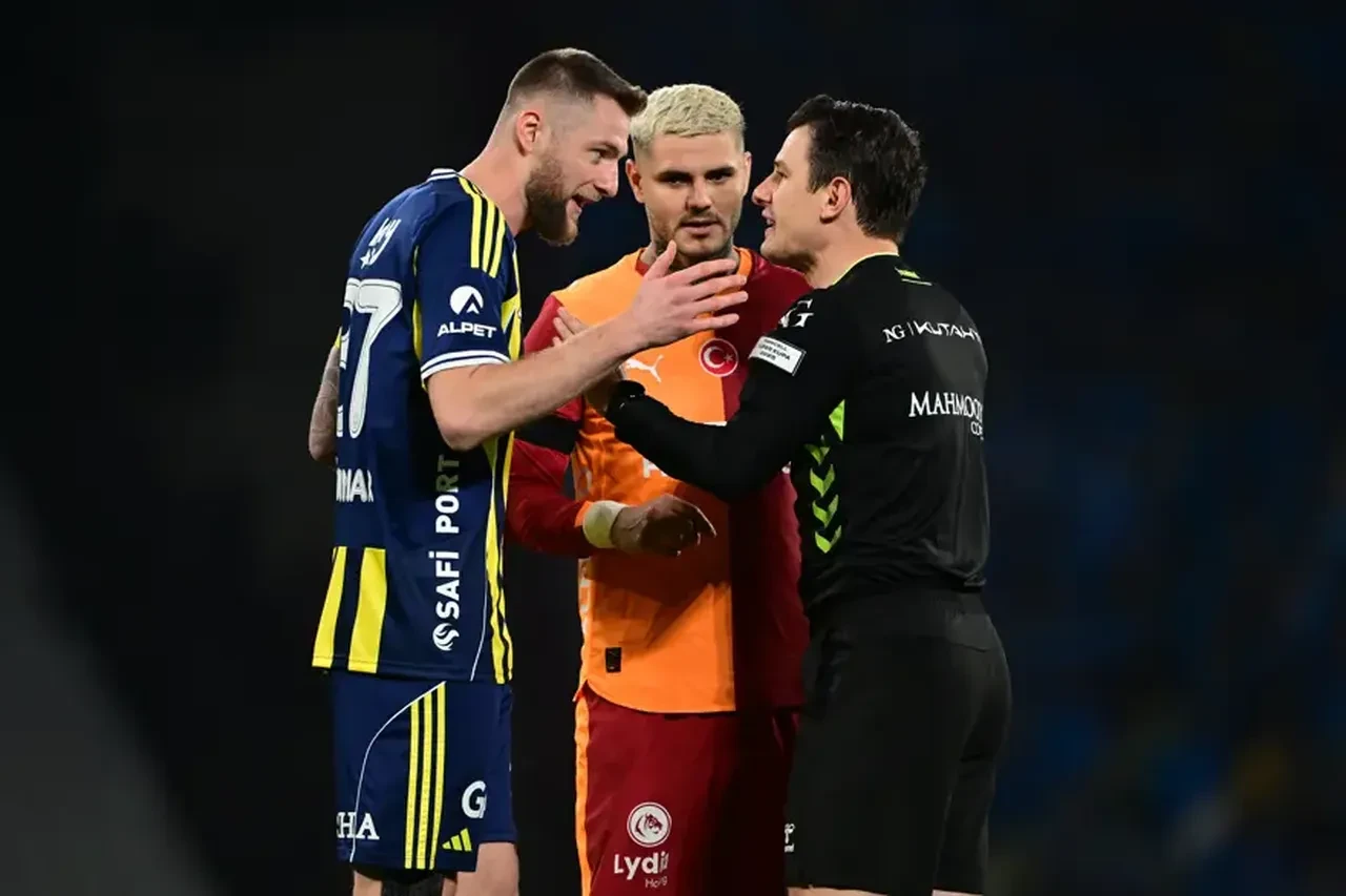 Galatasaray - Fenerbahçe derbisi öncesi tansiyon yükseldi! İki dev kulüpten peş peşe açıklamalar geldi...