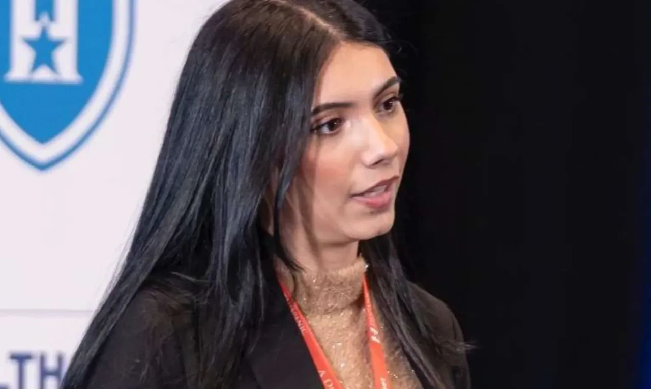 İngiltere'den İslam karşıtı isme veto: Valentina Gomez'e giriş yasağı