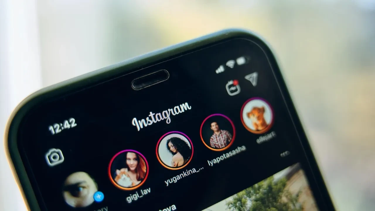 Instagram'daki fotoğraflar aniden siyah beyaza döndü! Sebebi belli oldu