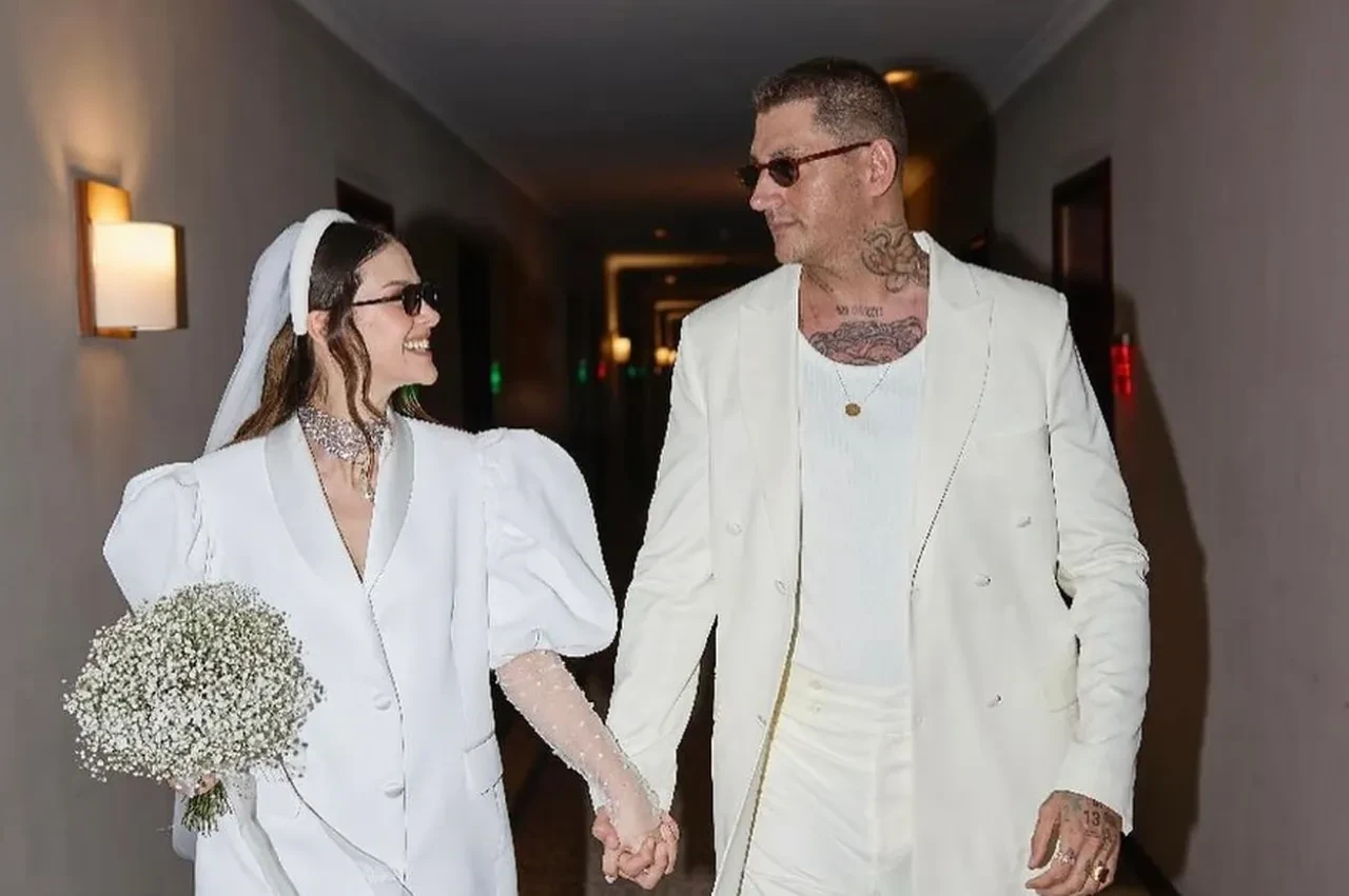 İrem Helvacıoğlu'nun göndermeli hikayesi şaşırttı! Ünlü oyuncu boşanır boşanmaz soluğu türbe de almıştı