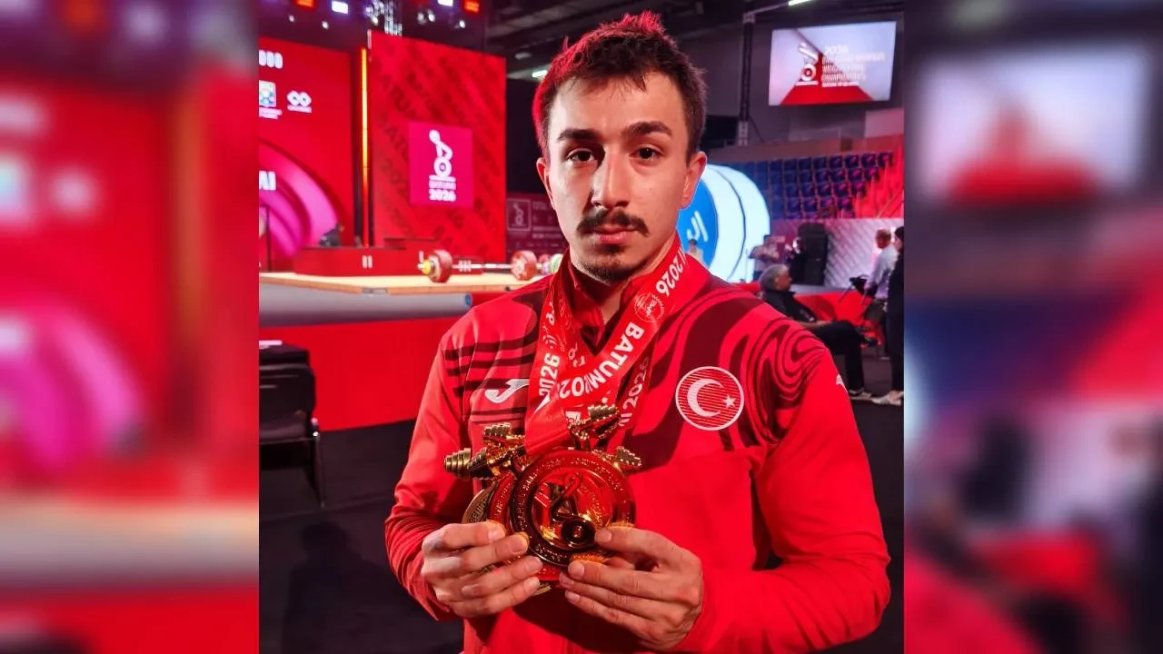 Milli halterci Yusuf Fehmi Genç, Avrupa şampiyonu! 2 altın madalya kazandı