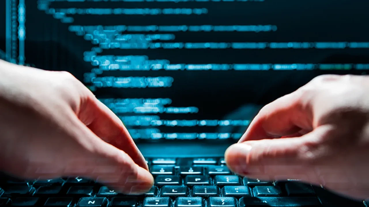 MİT'ten kişisel verileri teröristlere satan çeteye operasyon: 11 şüpheli tutuklandı