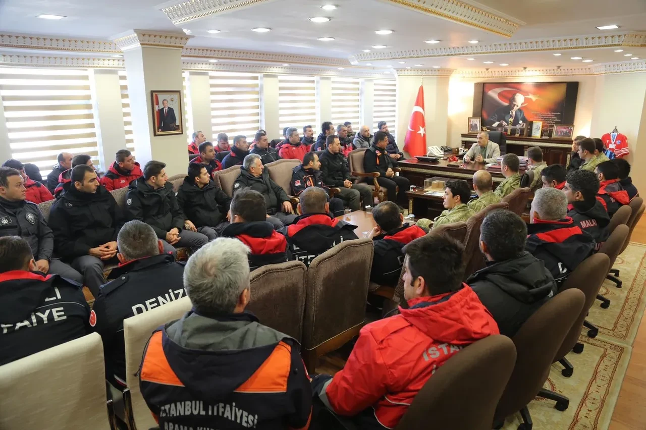 Tuncay Sonel'in 'Gülistan Doku' paylaşımı yeniden gündem oldu! Vatandaşlar yorumlarda ateş püskürdü 