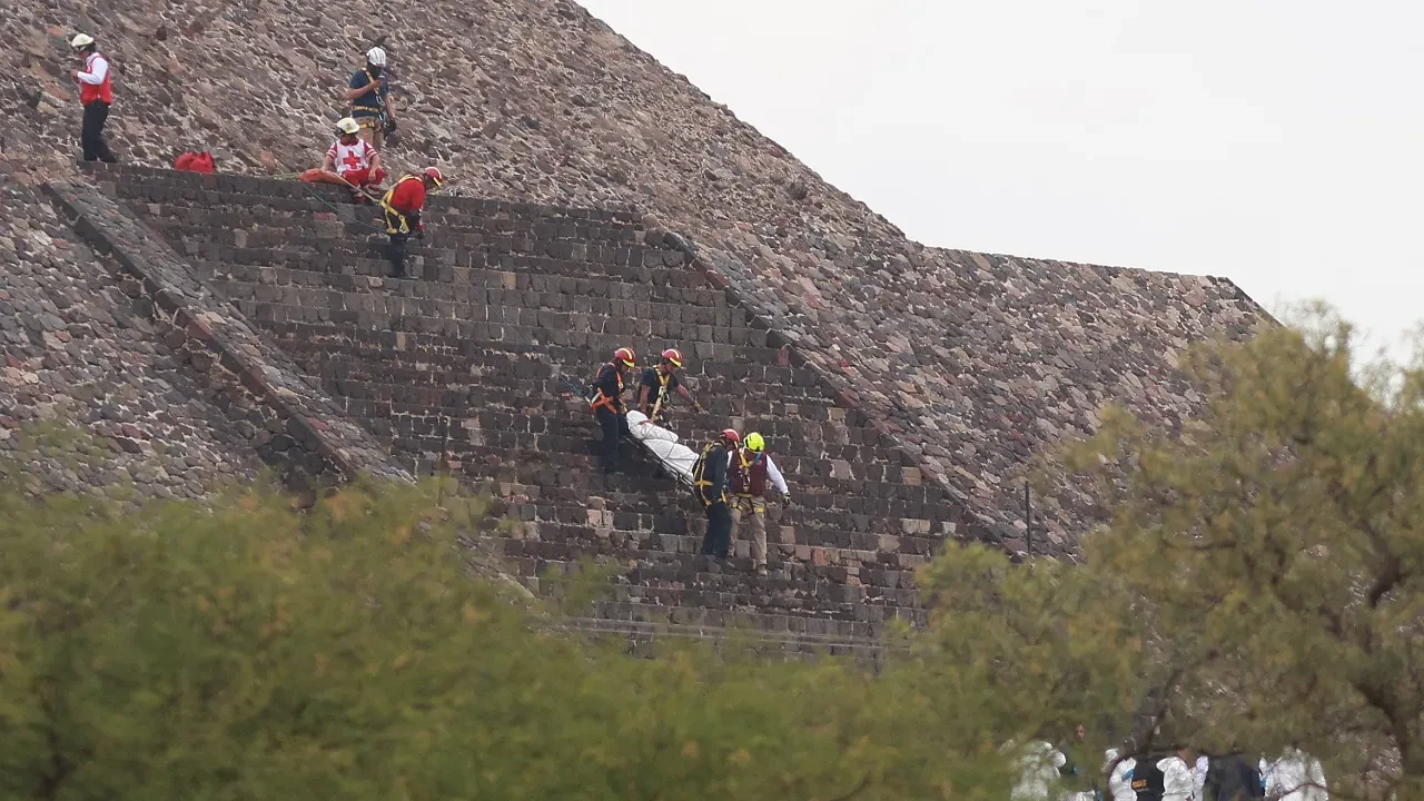 Turistlerin uğrak yerinde silahlı saldırı: Meksika'daki piramitlerde ölü ve yaralılar var