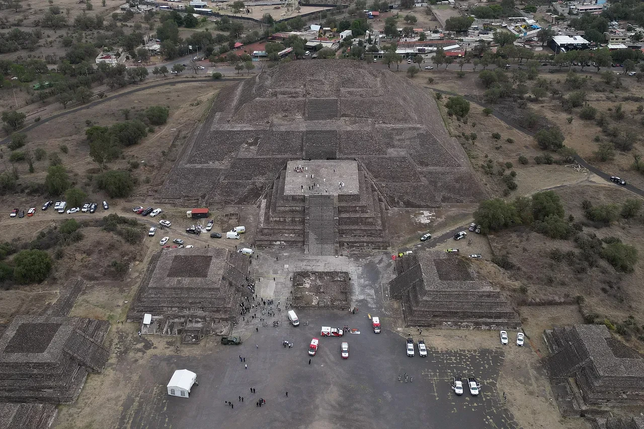 Turistlerin uğrak yerinde silahlı saldırı: Meksika'daki piramitlerde ölü ve yaralılar var