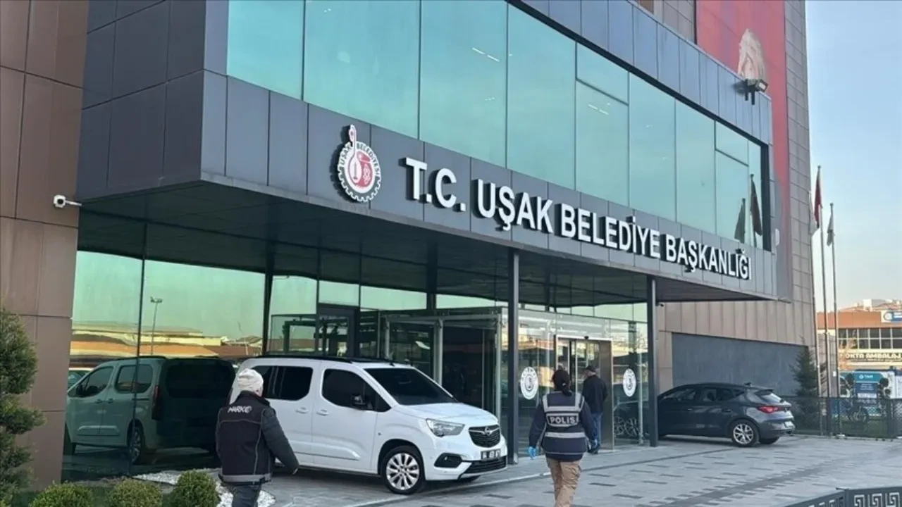 Uşak Belediyesi soruşturmasında yeni gelişme: İstanbul'a getirildiler