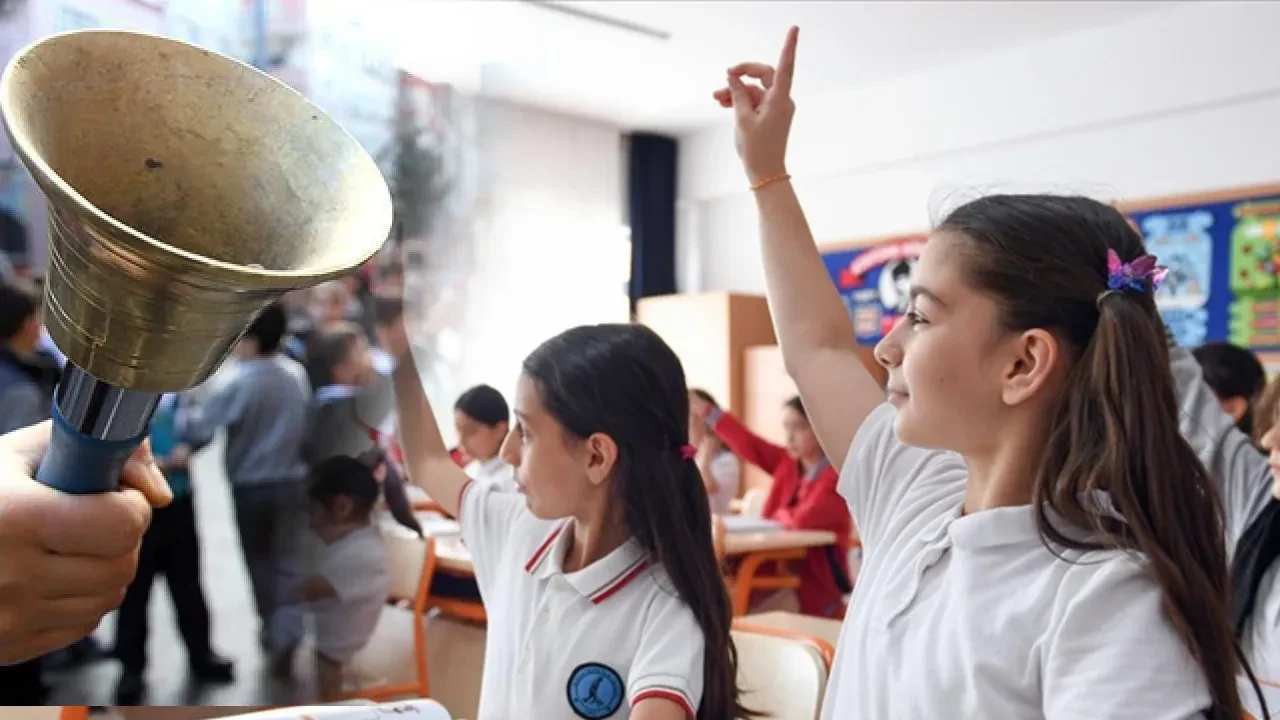 23-24 Nisan okullar tatil mi? Perşembe ve cuma günü anaokulları, kreşler ve üniversiteler tatil mi?