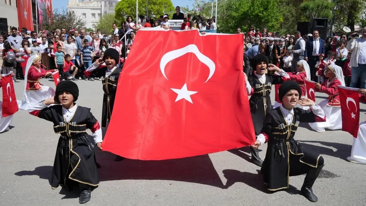 23 Nisan törenleri ve kutlamaları iptal mi? 23 Nisan Ulusal Egemenlik ve Çocuk Bayramı gösterileri olacak mı? 