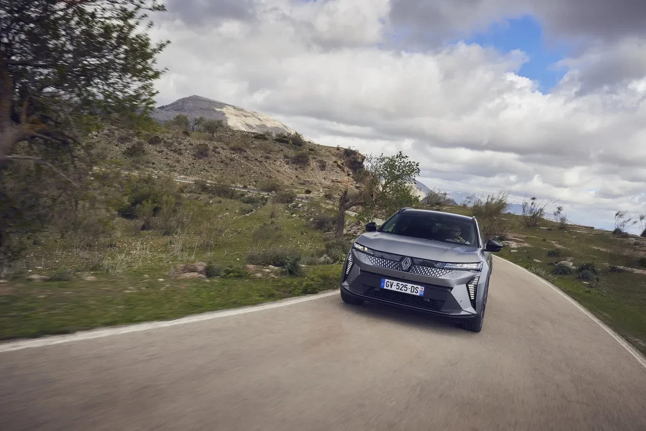 Avrupa’da Yılın Otomobili seçilmişti! Renault Scenic E-Tech Elektrikli lansman fiyatlarıyla Türkiye’de satışa sunuldu