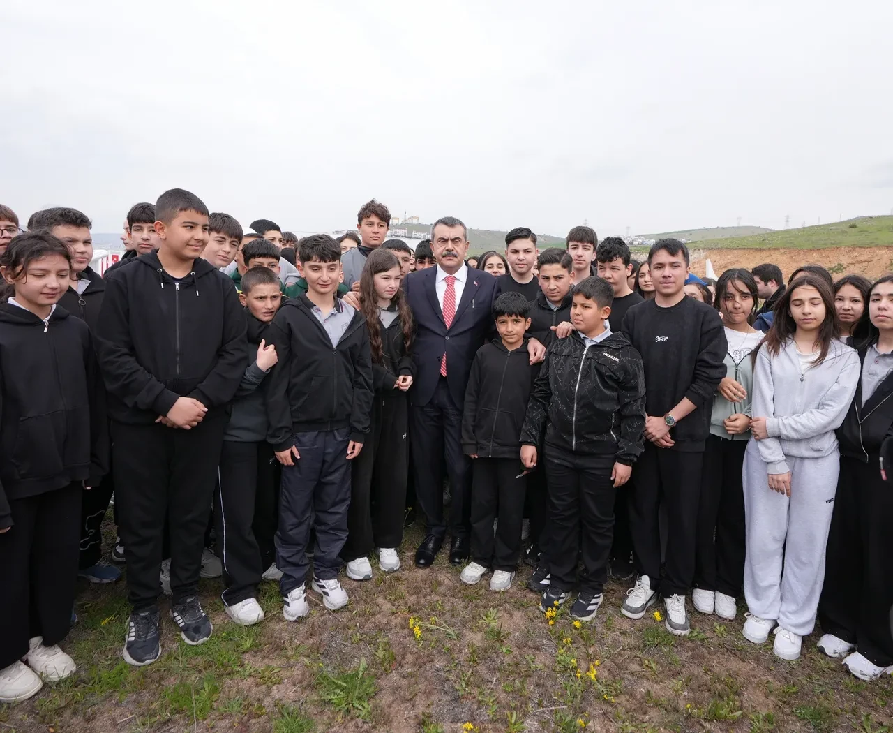 Bakan Tekin duyurdu: Okullara yeni kuvvetler konuşlanacak